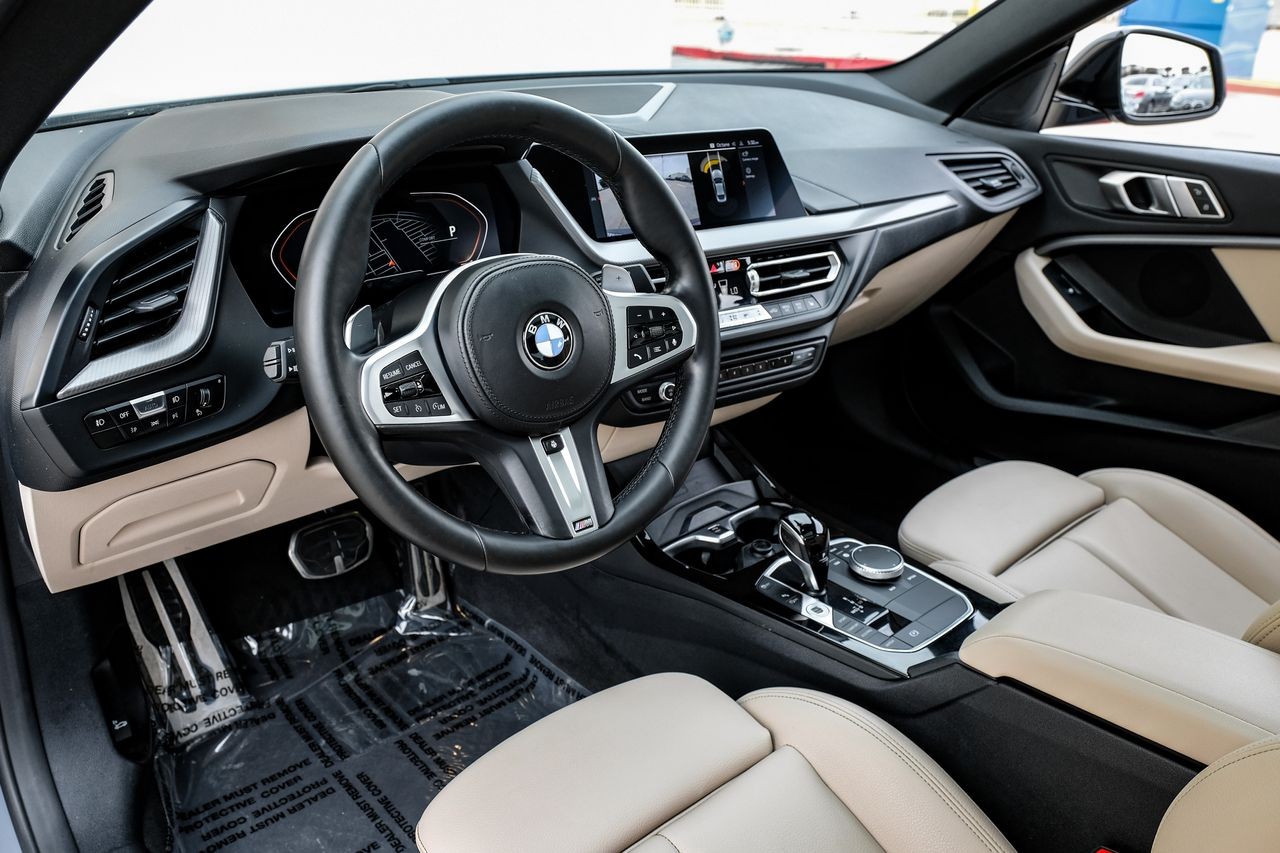 BMW 2 Series Vehicle Main Gallery Image 03