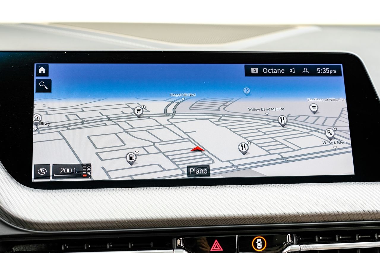 BMW 2 Series Vehicle Main Gallery Image 22