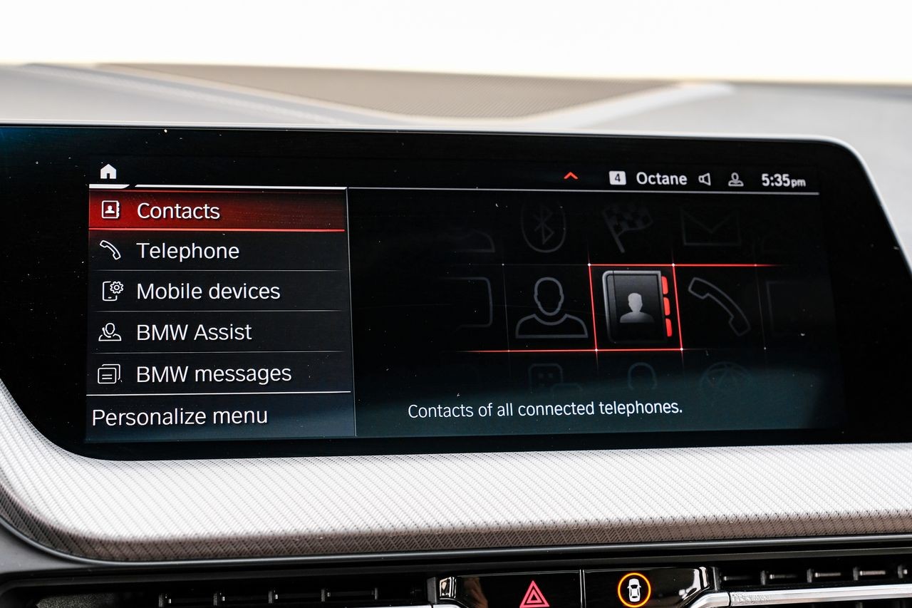 BMW 2 Series Vehicle Main Gallery Image 27