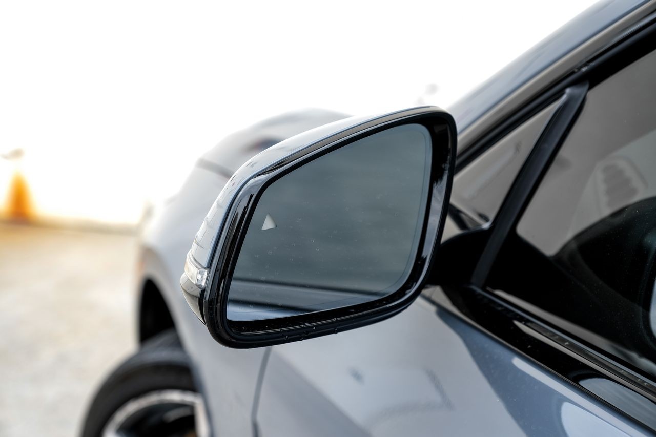 BMW 2 Series Vehicle Main Gallery Image 38