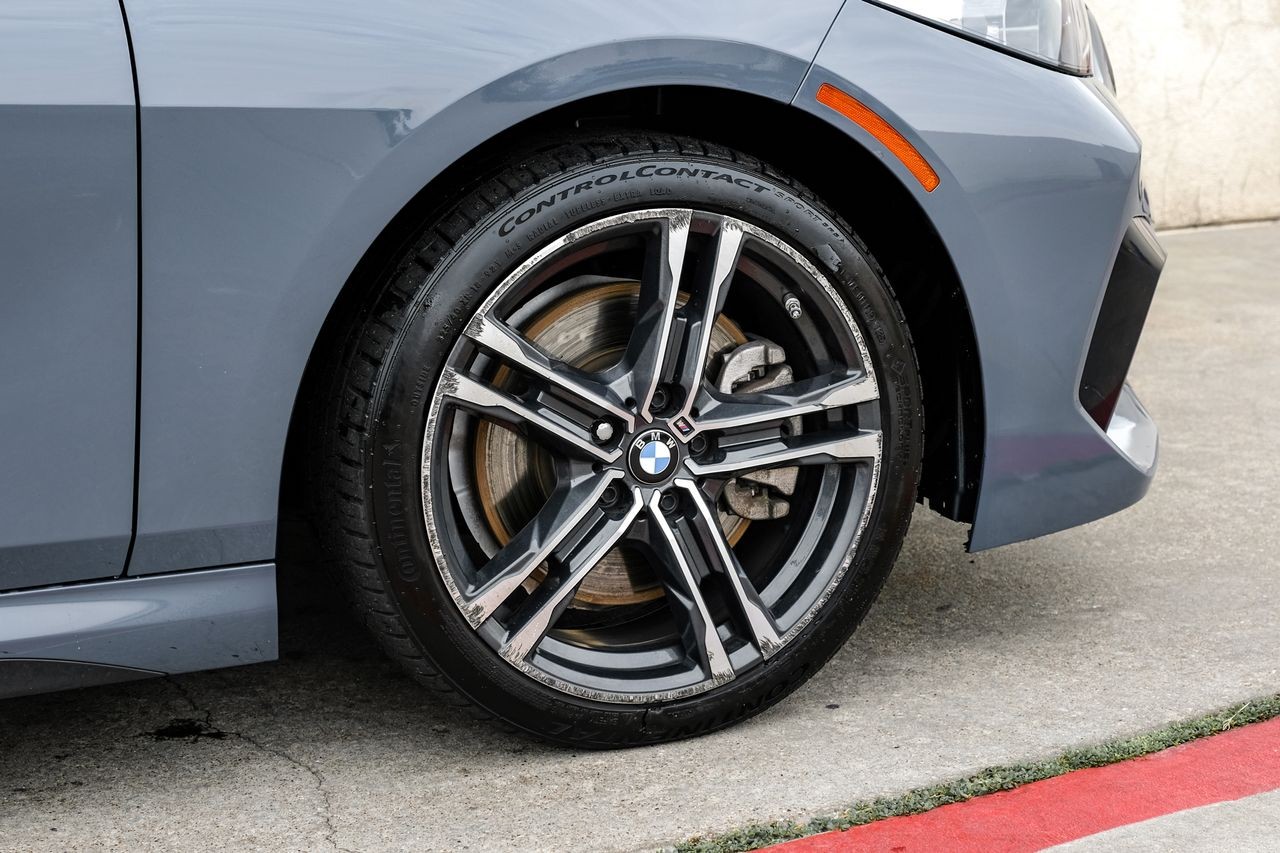 BMW 2 Series Vehicle Main Gallery Image 49