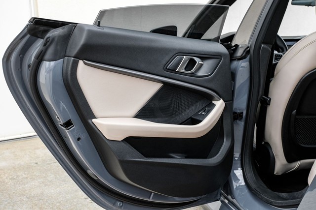BMW 2 Series Vehicle Main Gallery Image 42