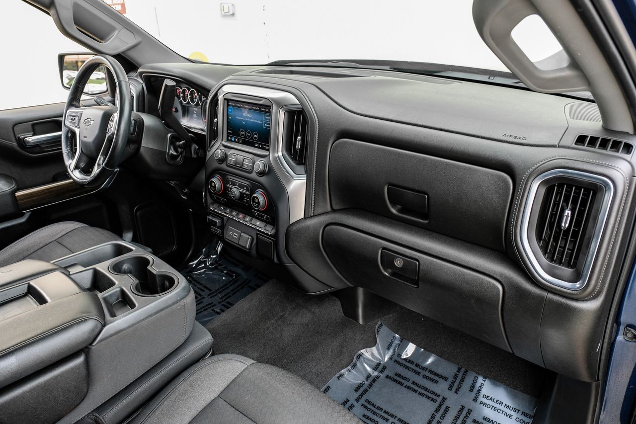 Chevrolet Silverado 1500 Vehicle Main Gallery Image 12