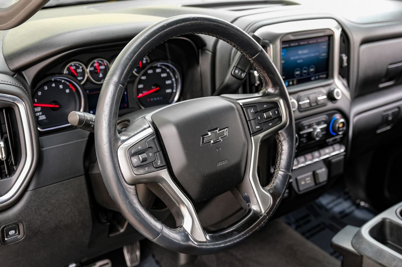 Chevrolet Silverado 1500 Vehicle Main Gallery Image 15