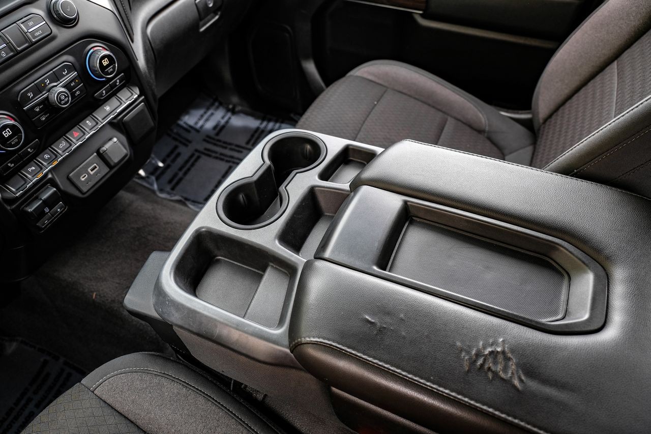Chevrolet Silverado 1500 Vehicle Main Gallery Image 23