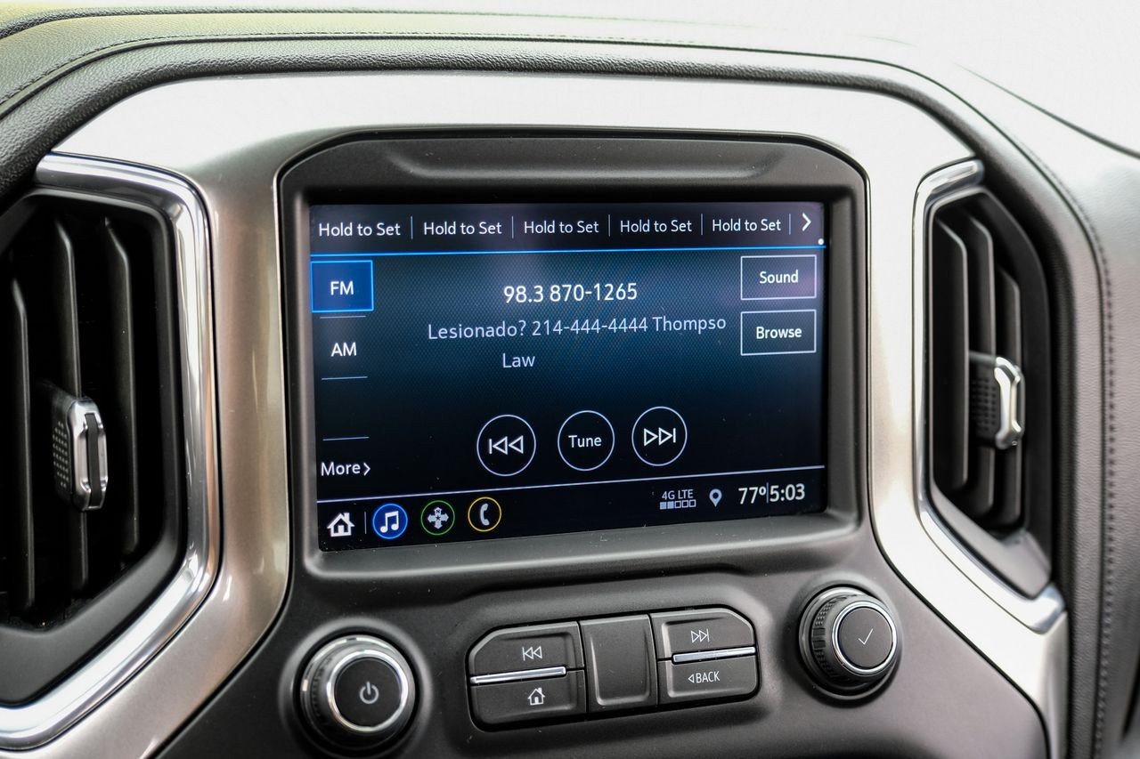 Chevrolet Silverado 1500 Vehicle Main Gallery Image 24