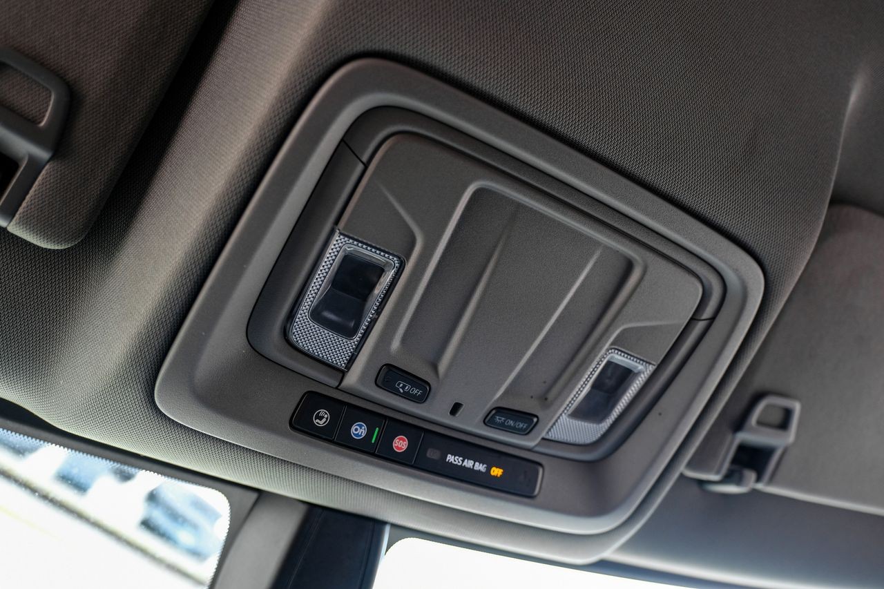 Chevrolet Silverado 1500 Vehicle Main Gallery Image 29