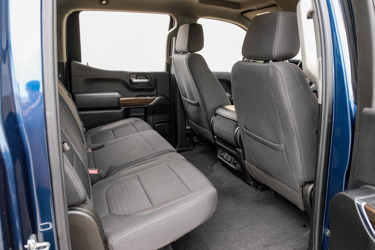 Chevrolet Silverado 1500 Vehicle Main Gallery Image 35