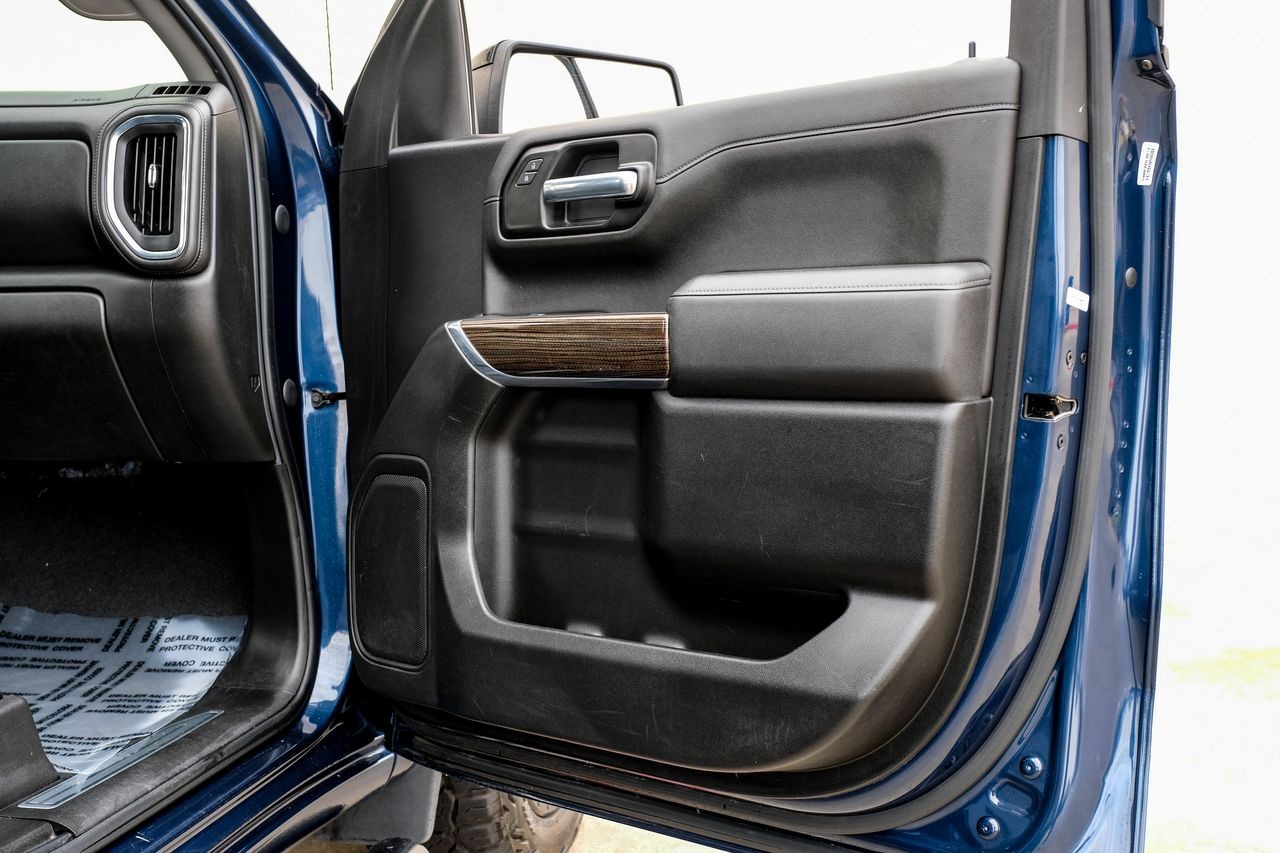Chevrolet Silverado 1500 Vehicle Main Gallery Image 42