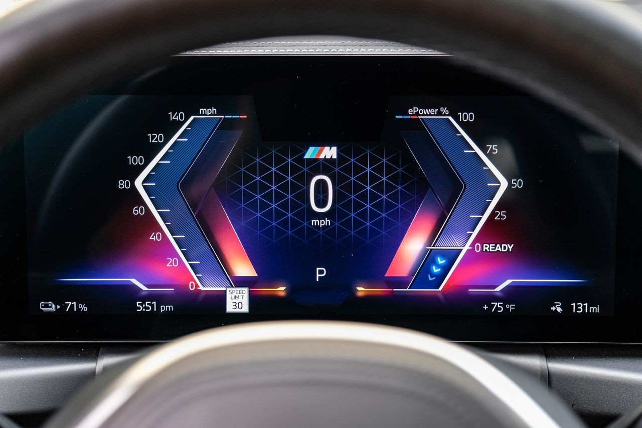 BMW i4 Vehicle Main Gallery Image 20
