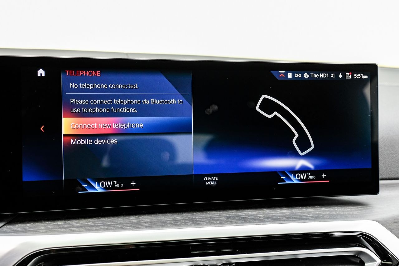 BMW i4 Vehicle Main Gallery Image 28