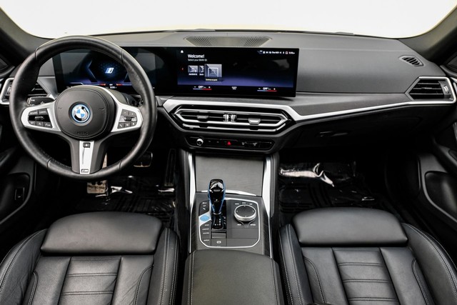 BMW i4 Vehicle Main Gallery Image 15