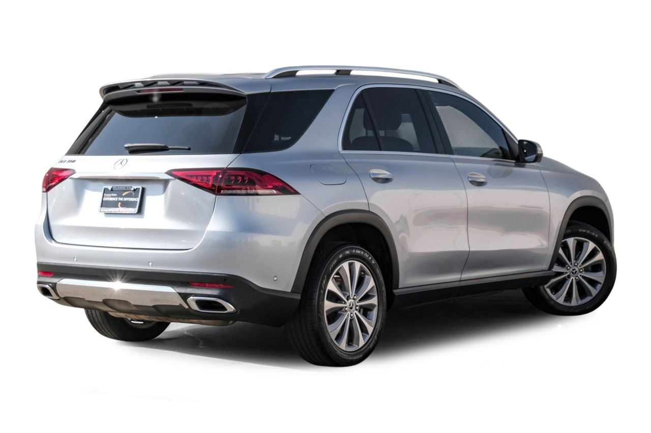 Mercedes-Benz GLE 350 Vehicle Main Gallery Image 08