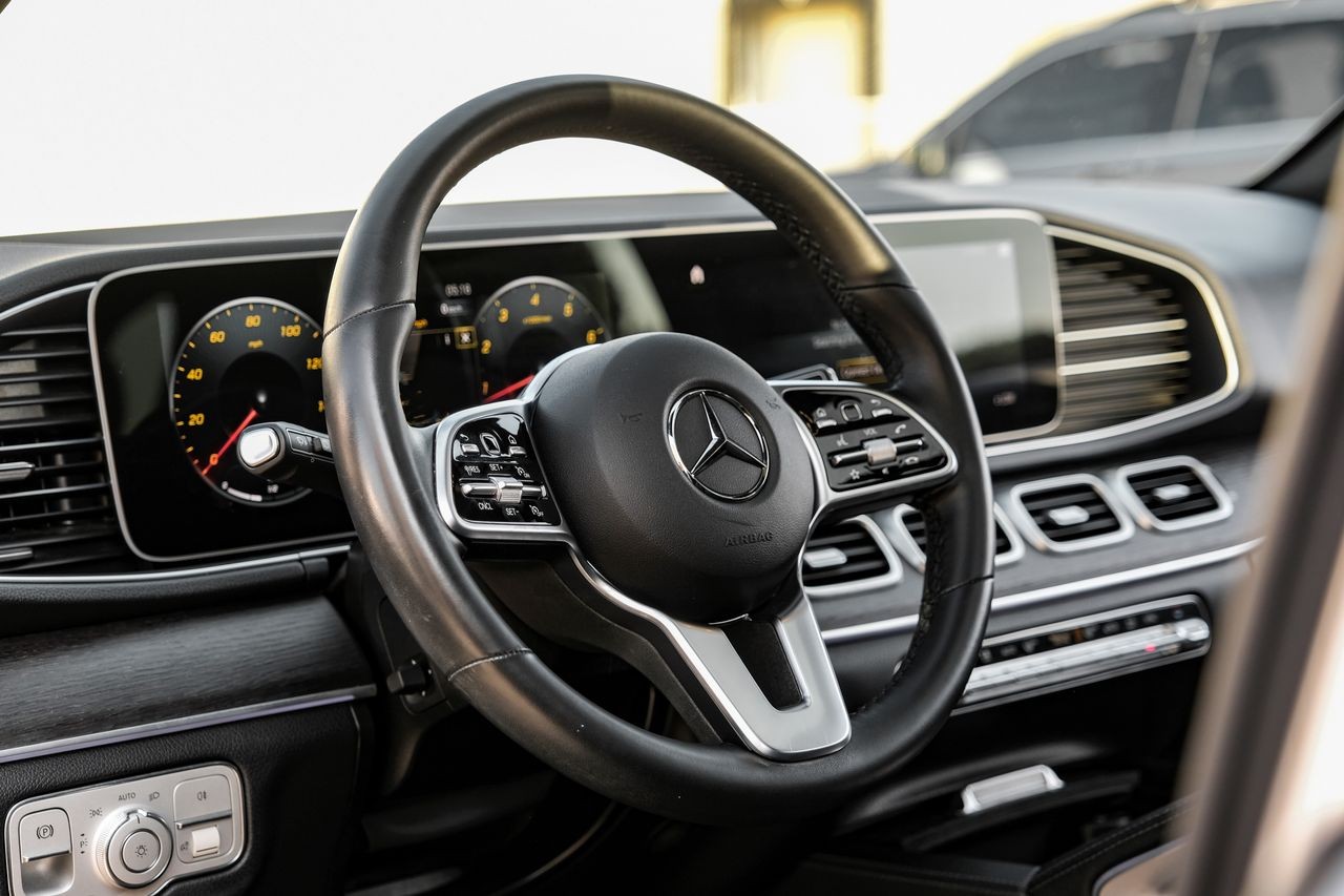 Mercedes-Benz GLE 350 Vehicle Main Gallery Image 15