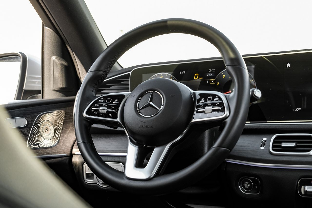 Mercedes-Benz GLE 350 Vehicle Main Gallery Image 16