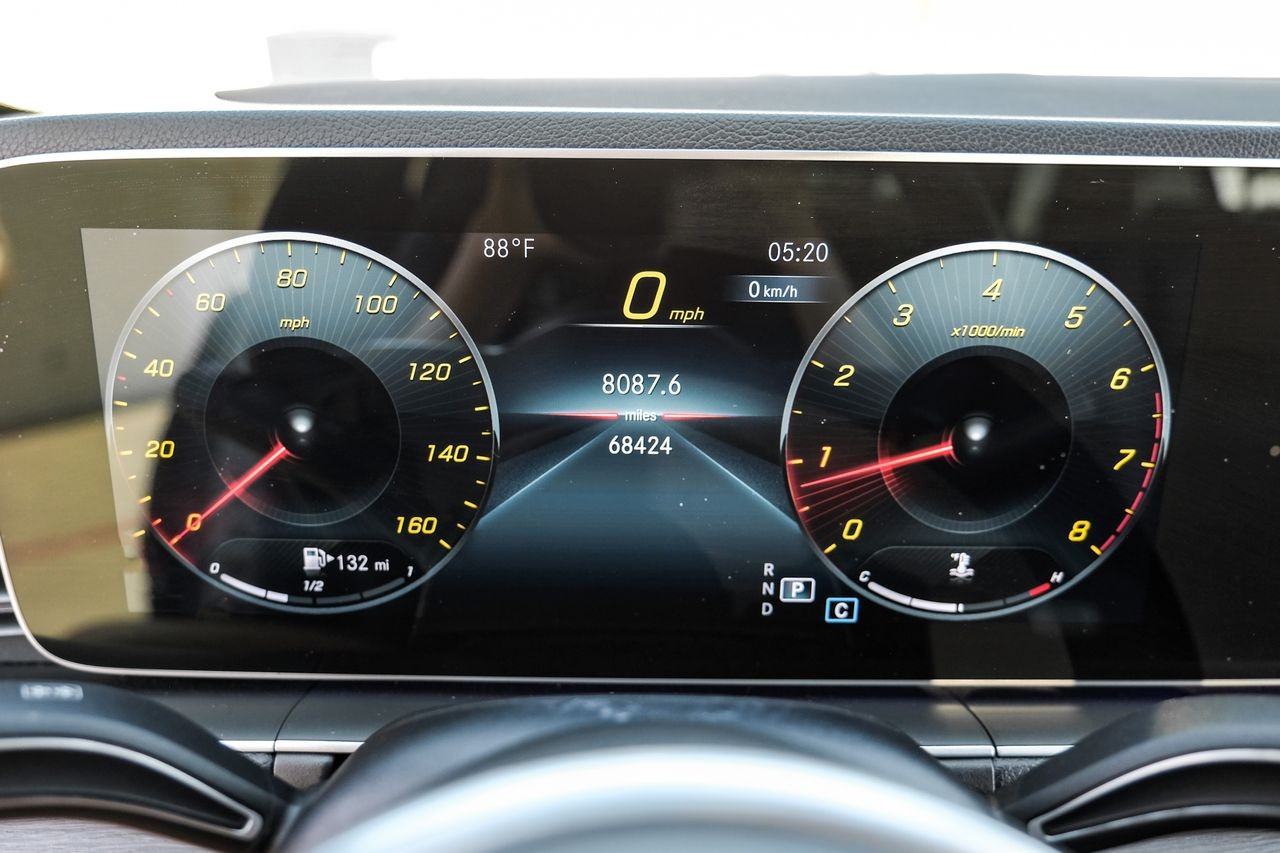 Mercedes-Benz GLE 350 Vehicle Main Gallery Image 19