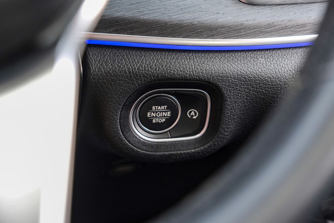 Mercedes-Benz GLE 350 Vehicle Main Gallery Image 21