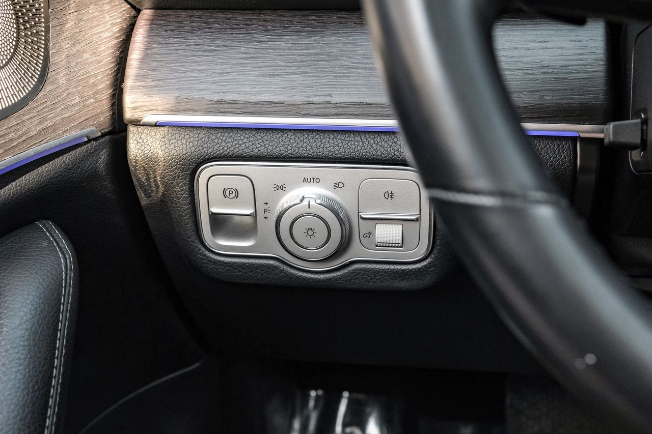 Mercedes-Benz GLE 350 Vehicle Main Gallery Image 25