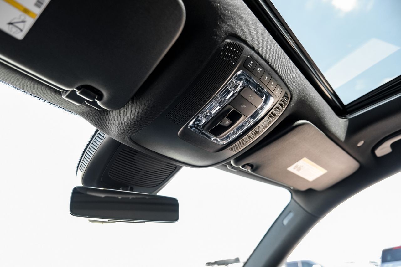 Mercedes-Benz GLE 350 Vehicle Main Gallery Image 29