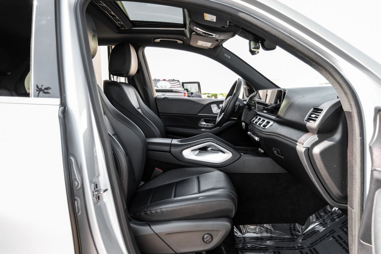 Mercedes-Benz GLE 350 Vehicle Main Gallery Image 31