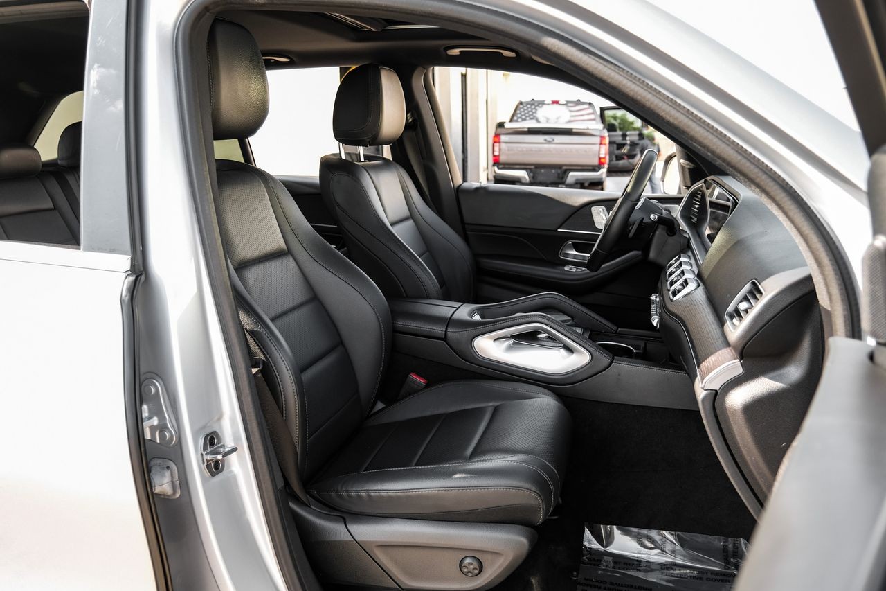 Mercedes-Benz GLE 350 Vehicle Main Gallery Image 32
