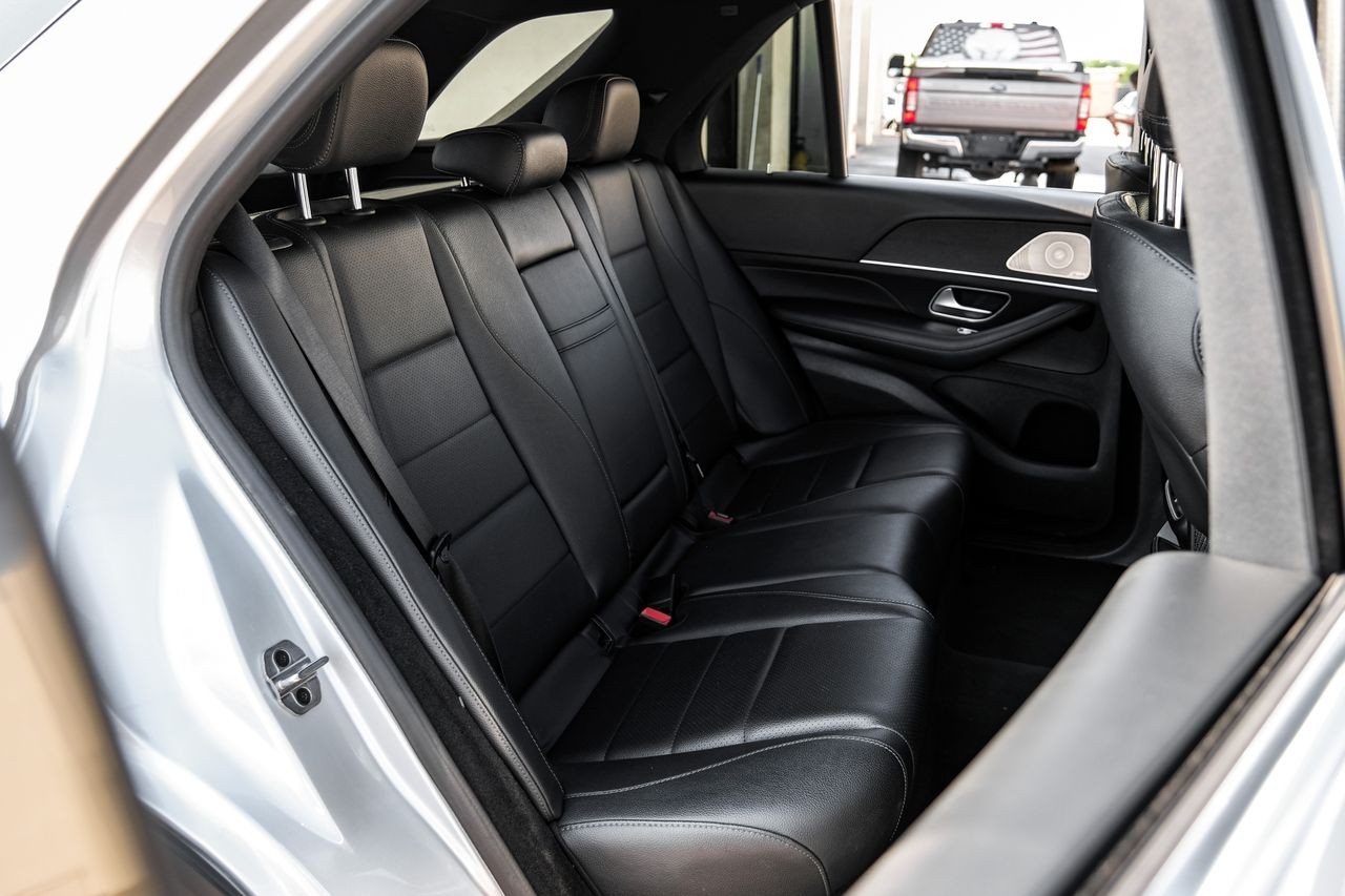 Mercedes-Benz GLE 350 Vehicle Main Gallery Image 33
