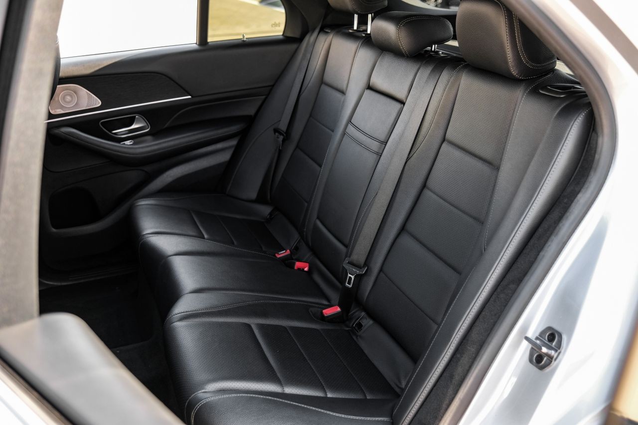 Mercedes-Benz GLE 350 Vehicle Main Gallery Image 36