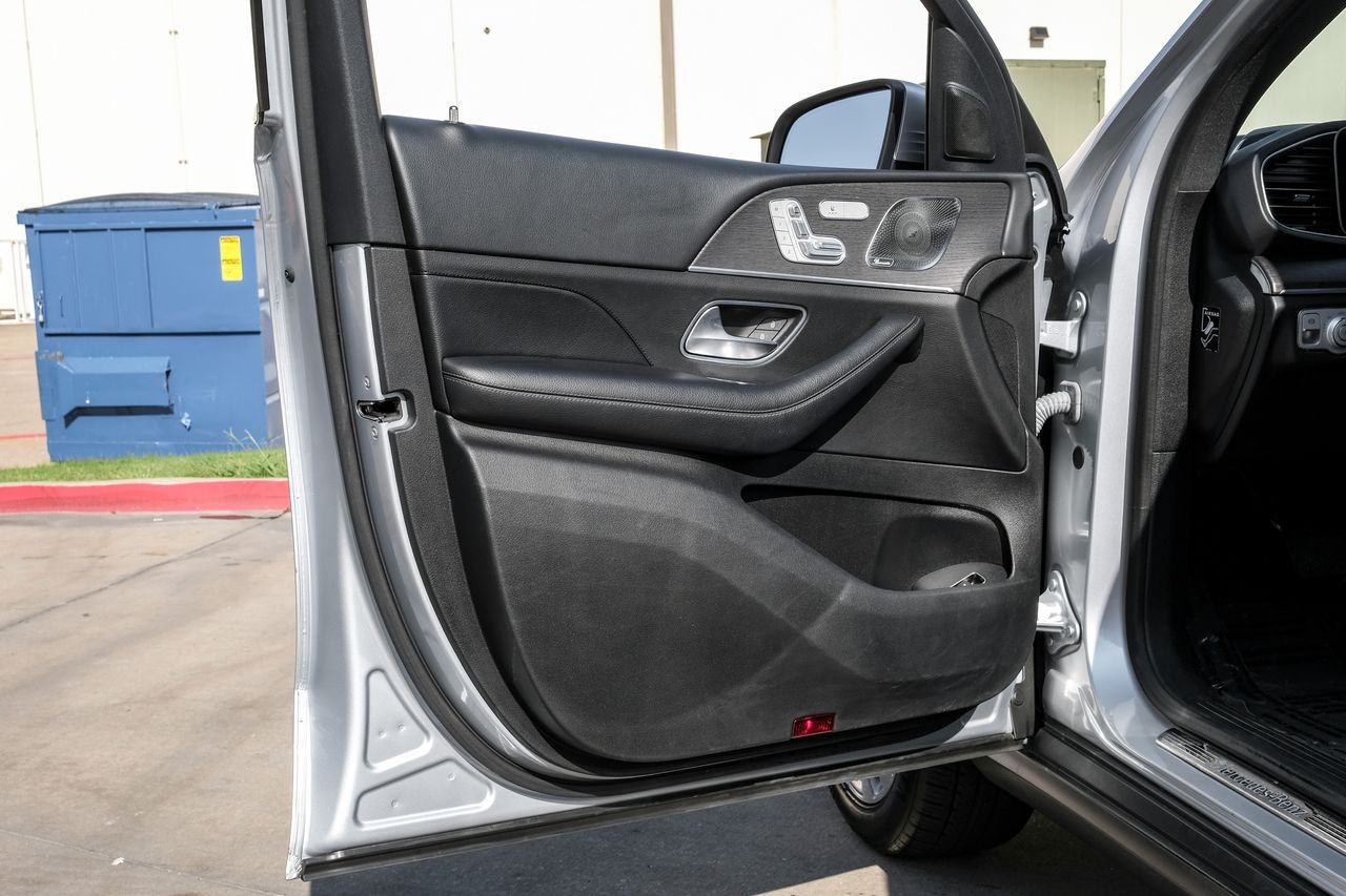 Mercedes-Benz GLE 350 Vehicle Main Gallery Image 38