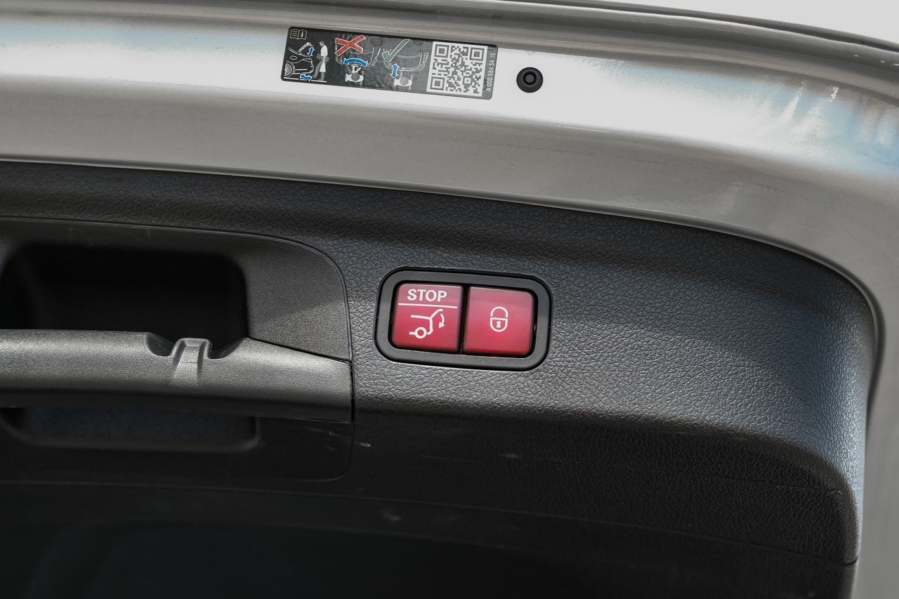 Mercedes-Benz GLE Vehicle Main Gallery Image 54