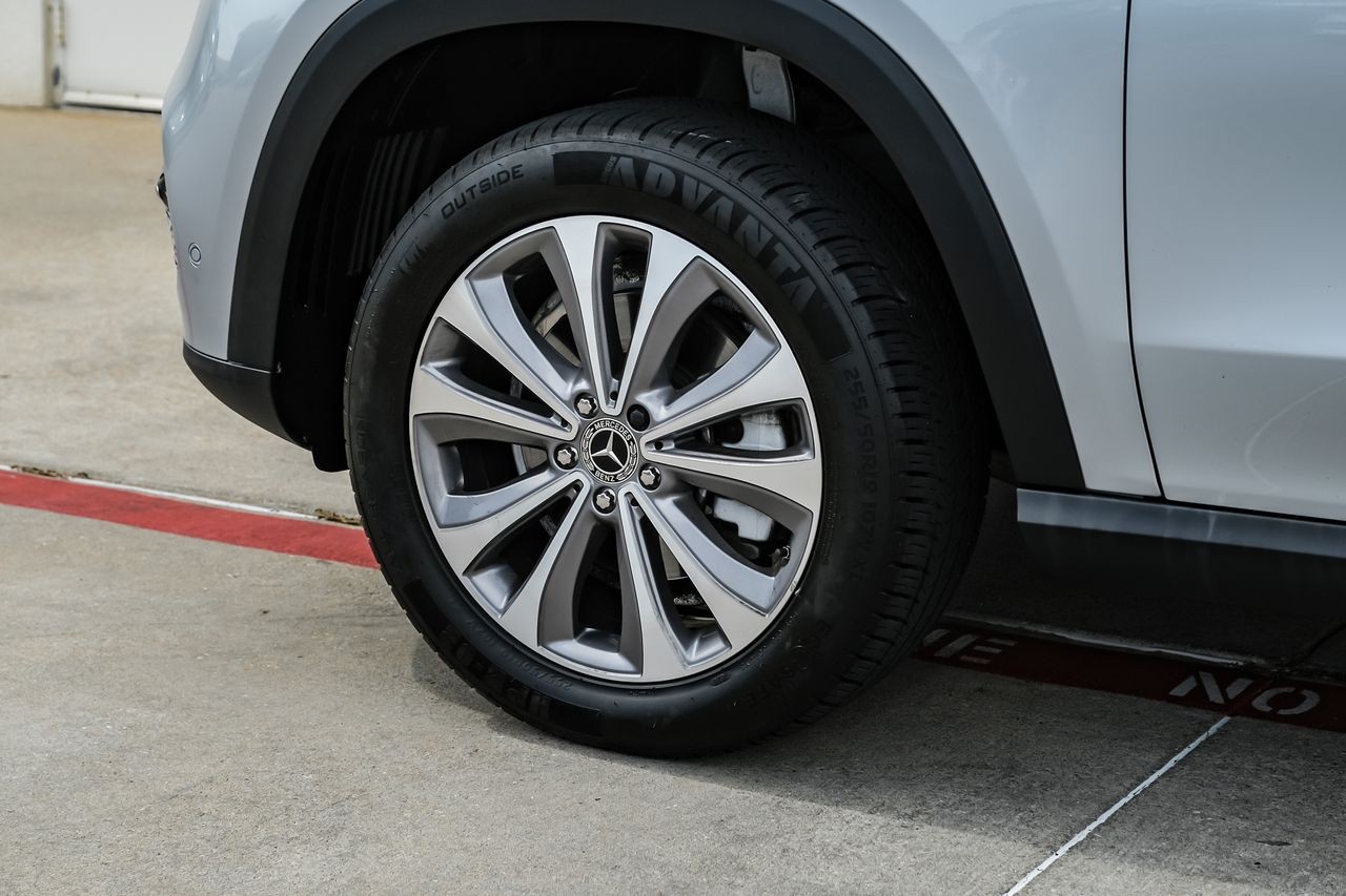 Mercedes-Benz GLE Vehicle Main Gallery Image 57