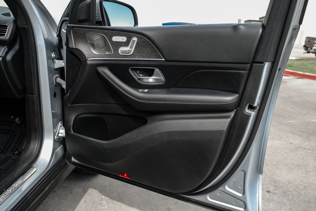 Mercedes-Benz GLE Vehicle Main Gallery Image 43