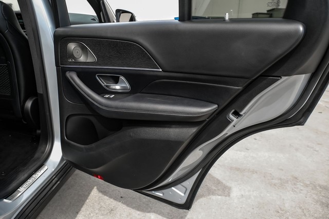 Mercedes-Benz GLE Vehicle Main Gallery Image 46