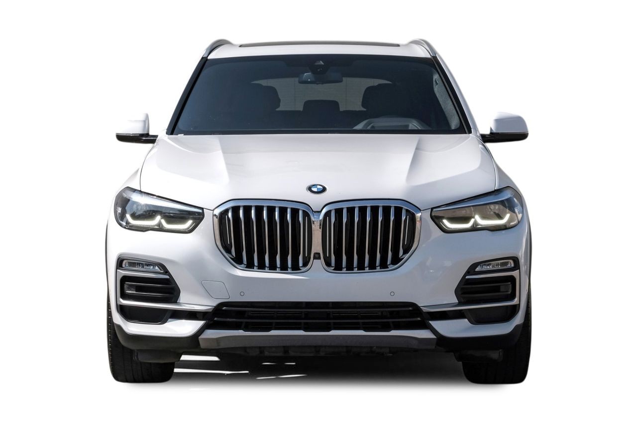 BMW X5 Vehicle Main Gallery Image 06