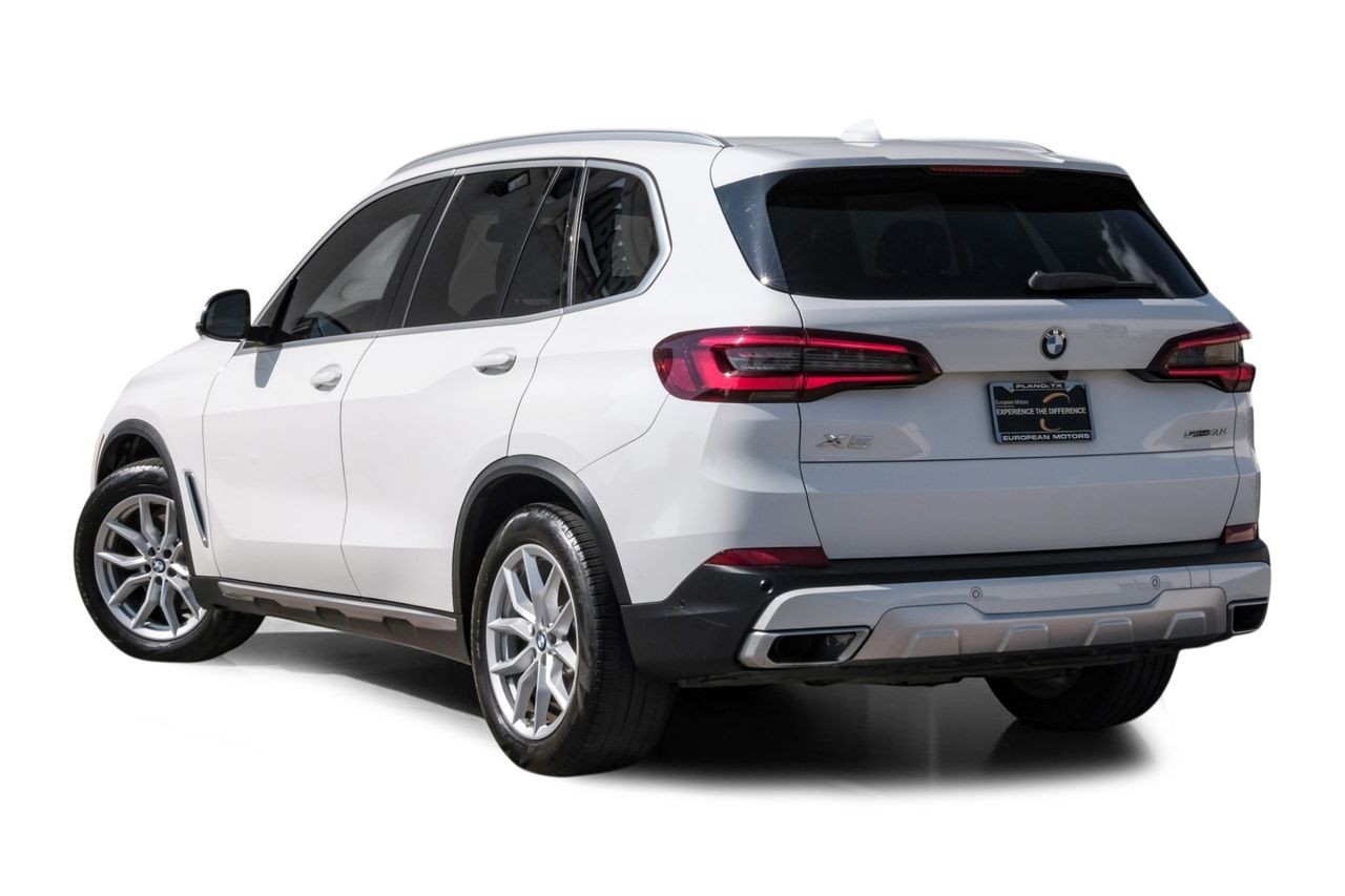 BMW X5 Vehicle Main Gallery Image 11