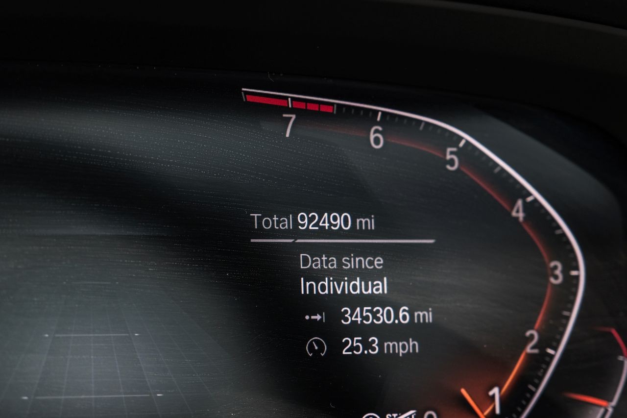 BMW X5 Vehicle Main Gallery Image 21