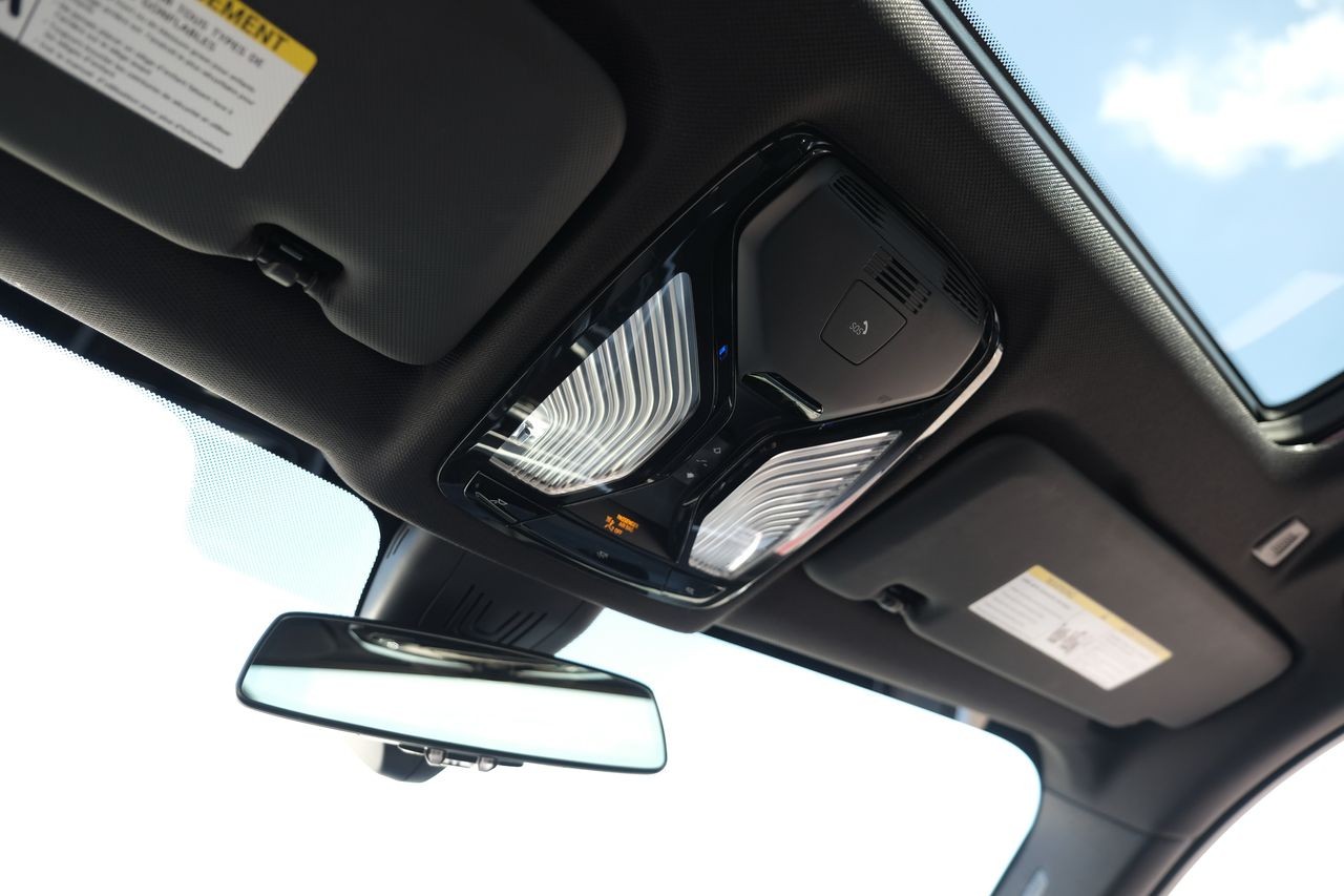 BMW X5 Vehicle Main Gallery Image 36