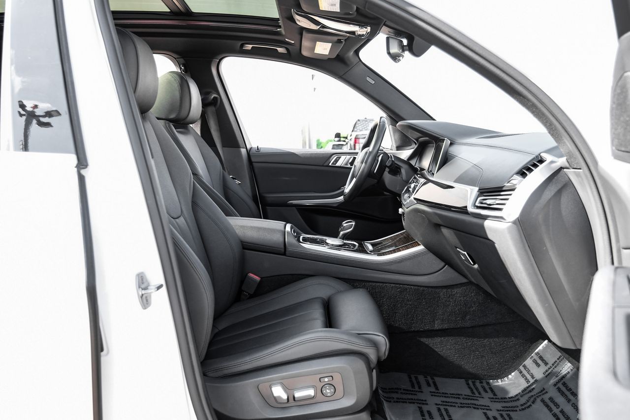 BMW X5 Vehicle Main Gallery Image 39