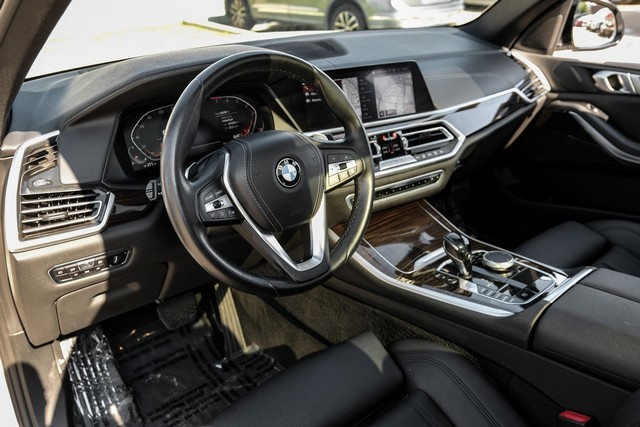 BMW X5 Vehicle Main Gallery Image 03