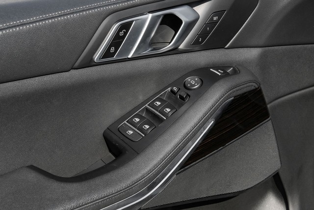 BMW X5 Vehicle Main Gallery Image 49