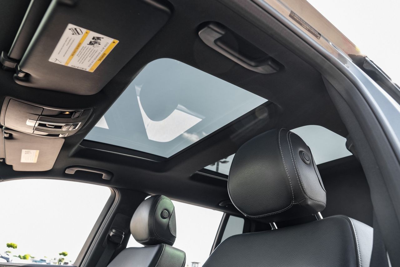 Mercedes-Benz GLS 450 Vehicle Main Gallery Image 05