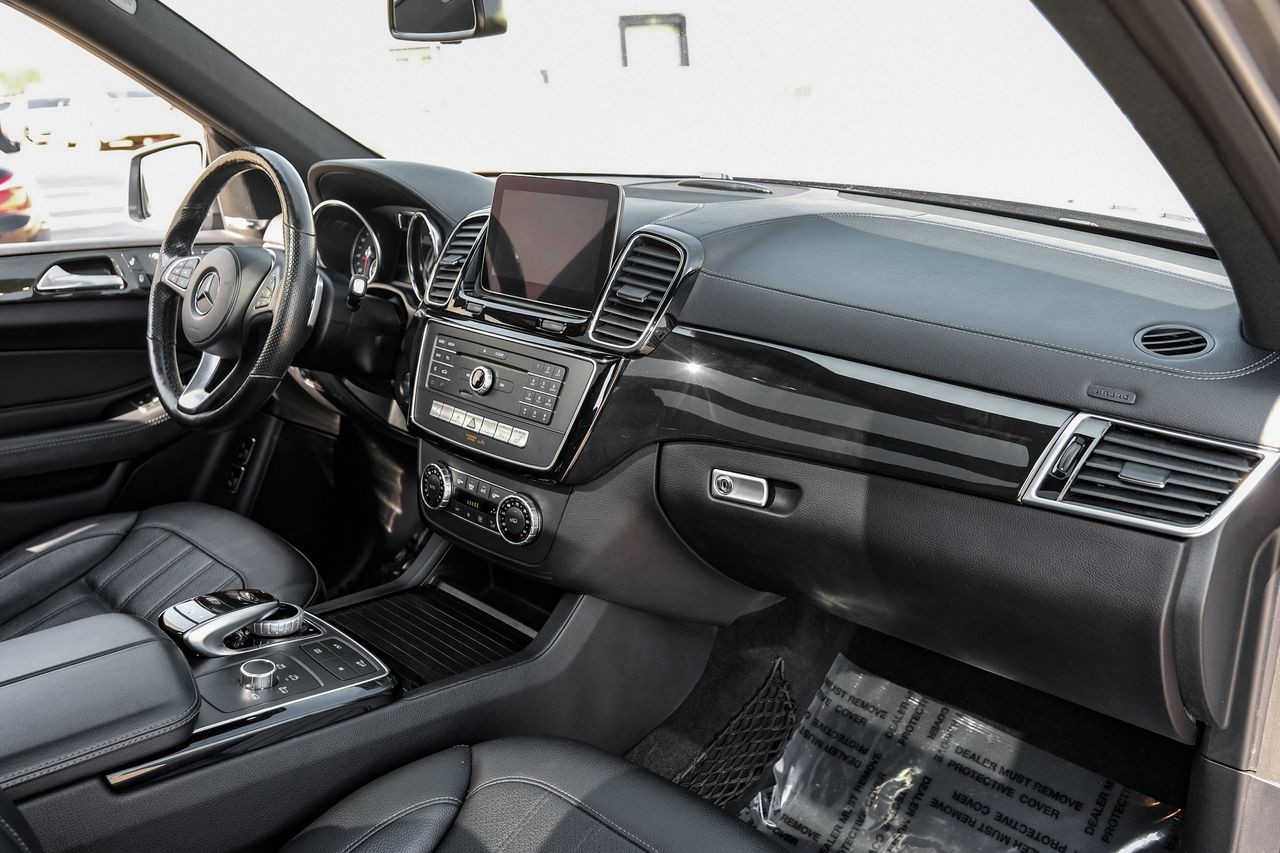 Mercedes-Benz GLS 450 Vehicle Main Gallery Image 13