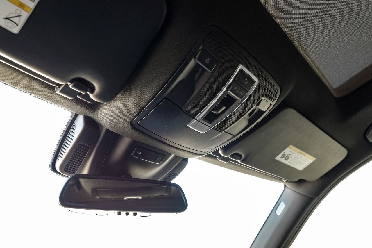 Mercedes-Benz GLS 450 Vehicle Main Gallery Image 31