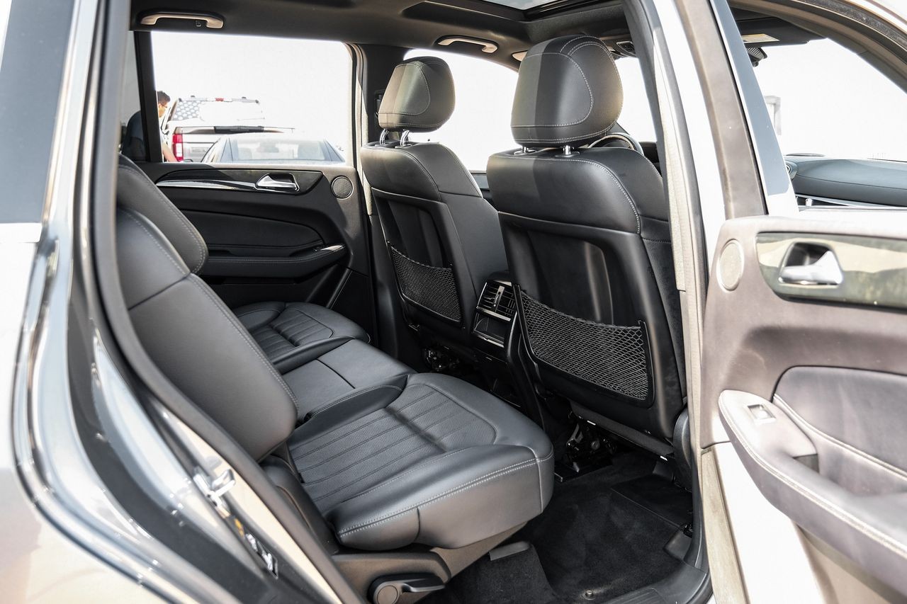 Mercedes-Benz GLS 450 Vehicle Main Gallery Image 37