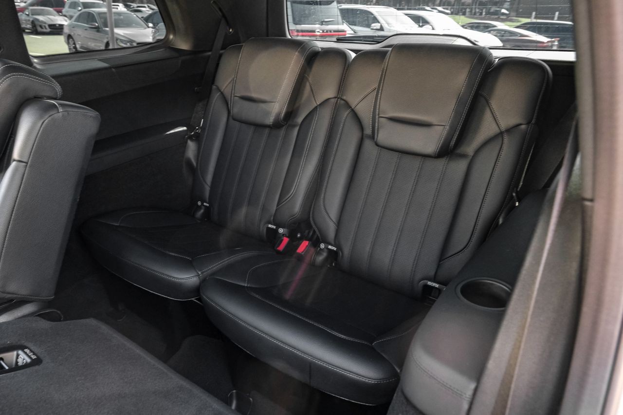 Mercedes-Benz GLS 450 Vehicle Main Gallery Image 40