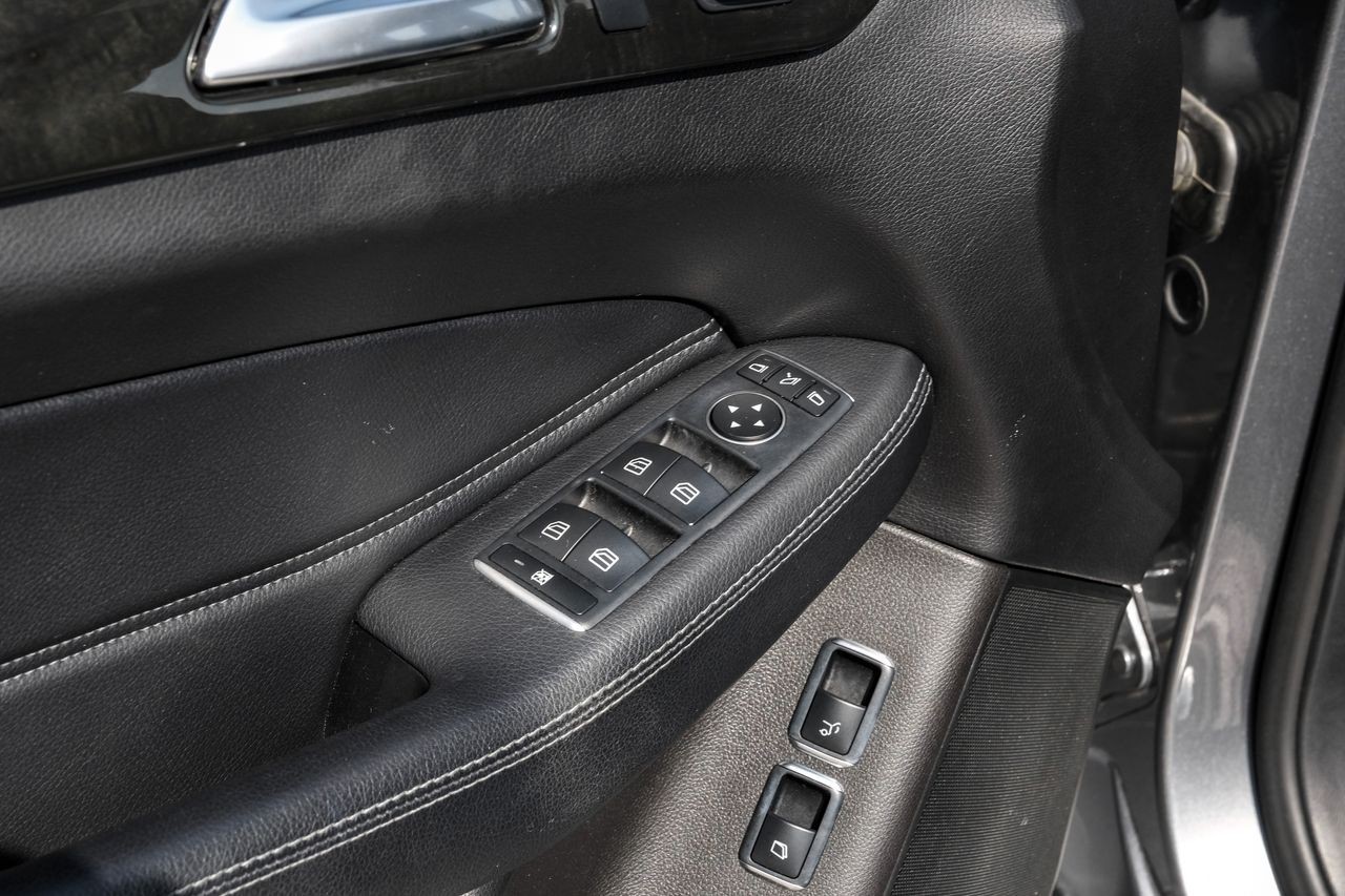 Mercedes-Benz GLS 450 Vehicle Main Gallery Image 43