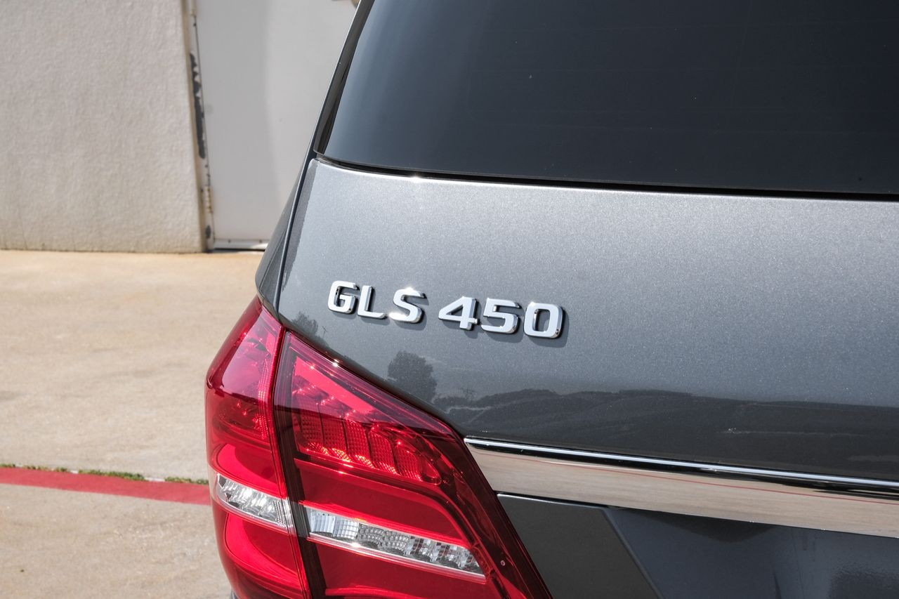 Mercedes-Benz GLS 450 Vehicle Main Gallery Image 52
