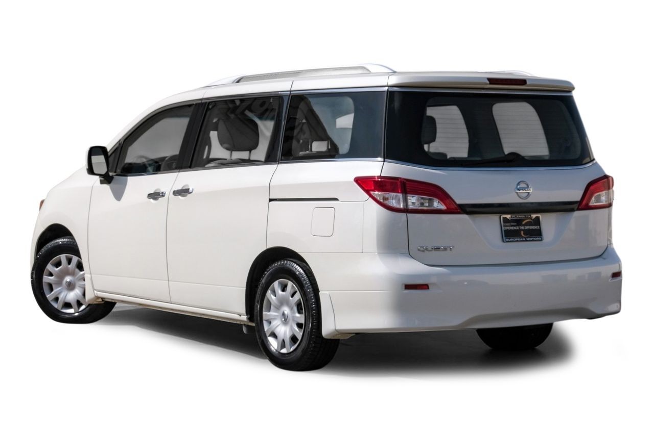 Nissan Quest Vehicle Main Gallery Image 10