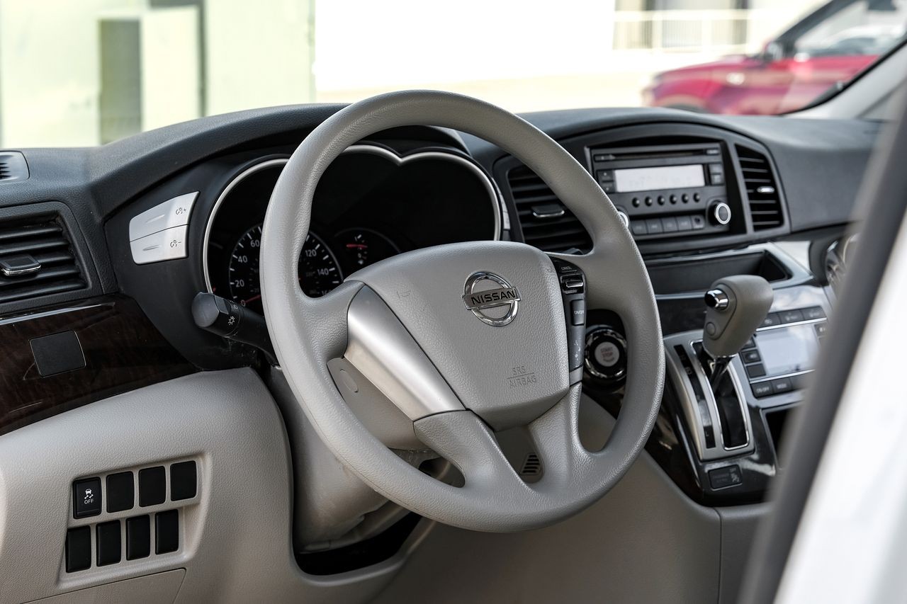 Nissan Quest Vehicle Main Gallery Image 14