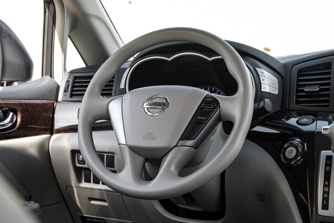 Nissan Quest Vehicle Main Gallery Image 15