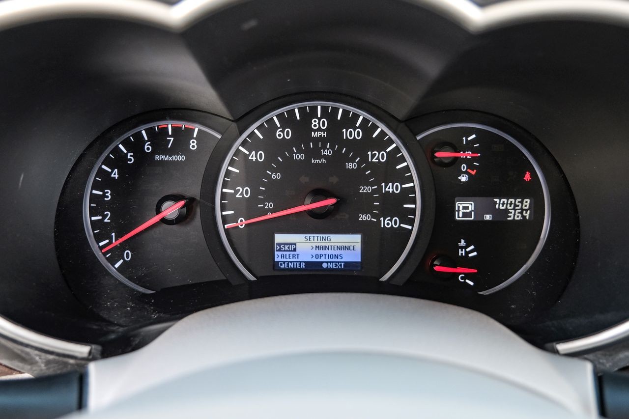 Nissan Quest Vehicle Main Gallery Image 17